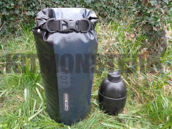 Ortlieb-10-canoe-dry-bag-00.jpg