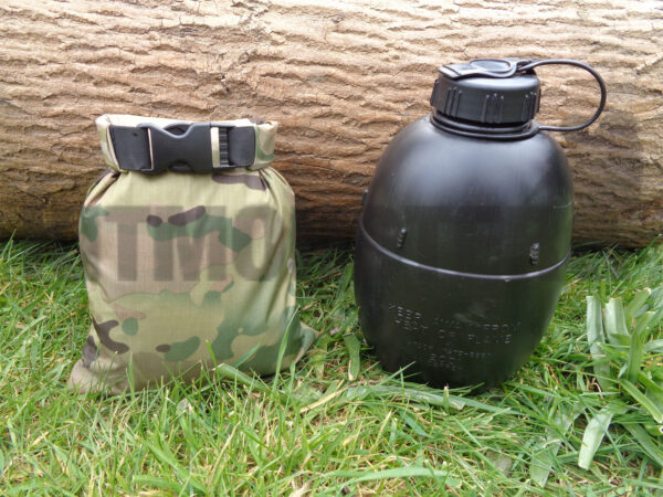 TRC-Canoe-Dry-Bag-Multicamo-00.jpg