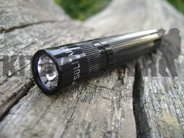 maglite-solitaire-aaa-black-00.jpg maglite solitaire aaa torch light