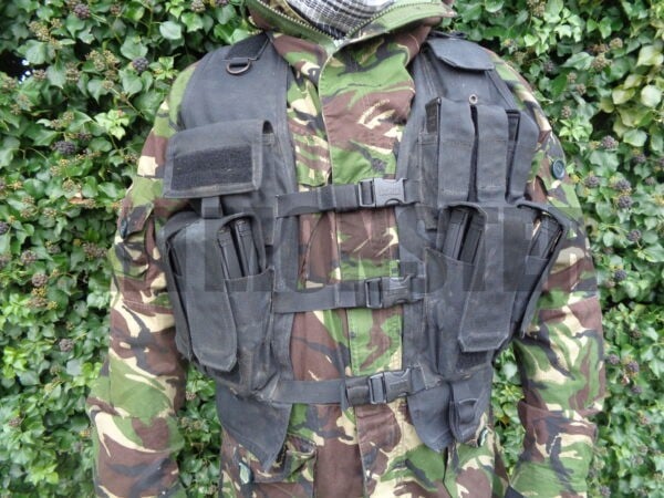blackhawk-black-vest-urban-assault (1)